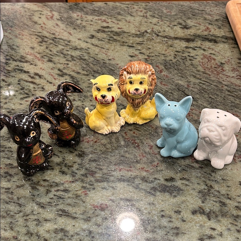 Lot of anamorphic Salt & Pepper Sets- Assorted Colors